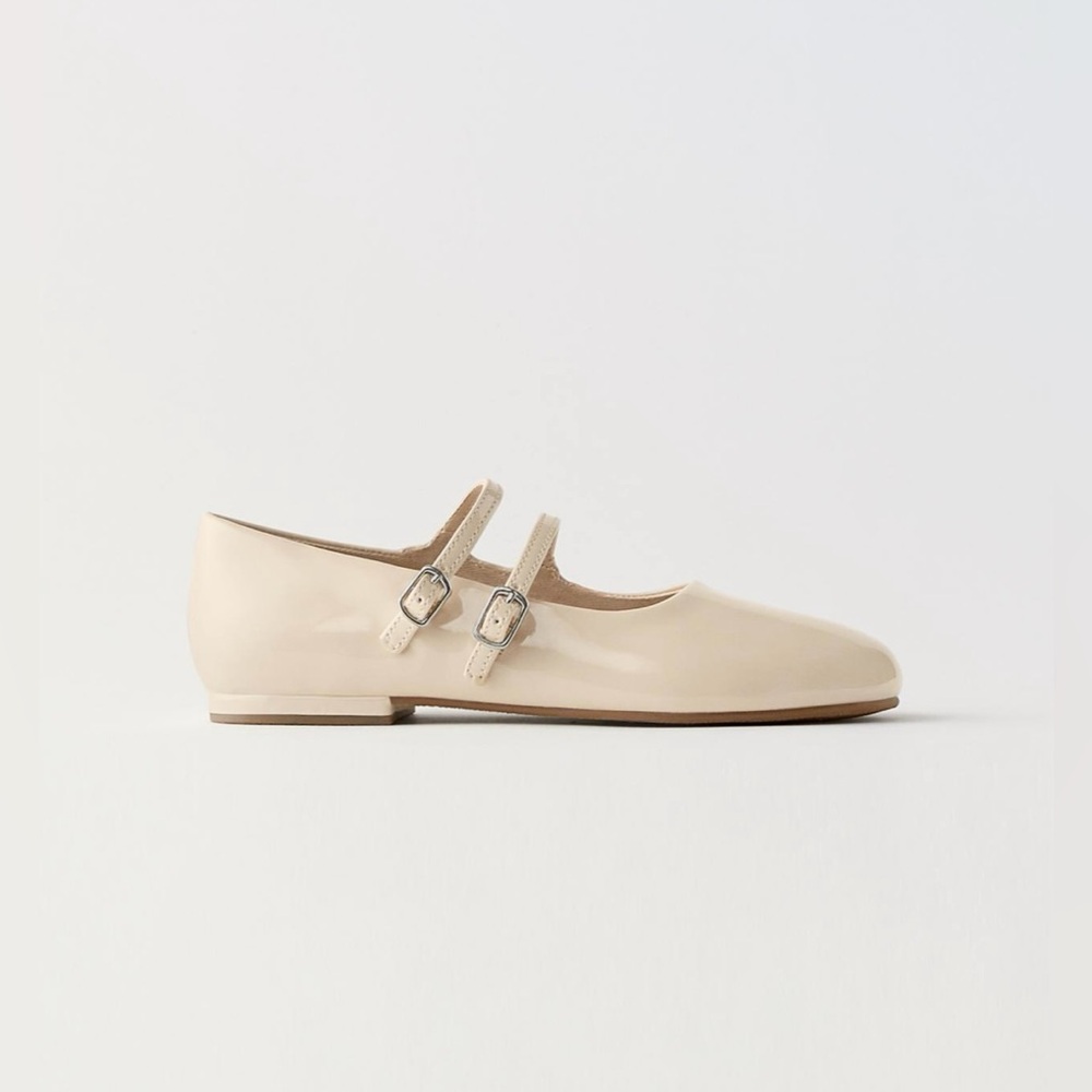 Zara NWT size 38 (7.5) ballet flats. Faux patent leather. Soft.